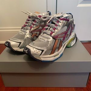 Balenciaga women’s runner sneaker grey/multi color, New condition, Size 41